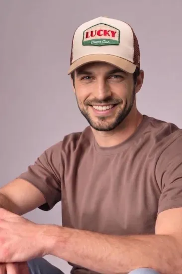 כובע Lucky
